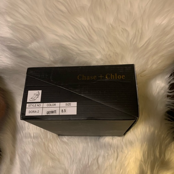 Chloe and chase wing tip heel - Picture 4 of 6